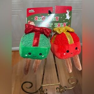NWT Smoochy Pet Pals Dog Plush Toy 2 Pack Presents Christmas  6”